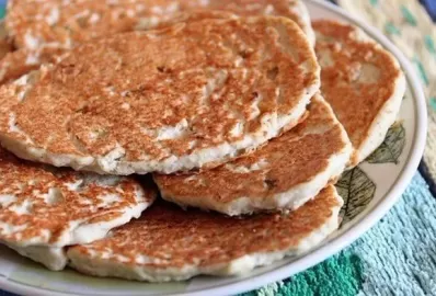 Творожно-овсяные лепешки с тунцом